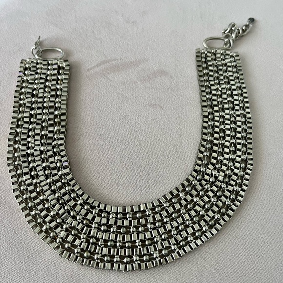 Metal Bib/choker necklace. - Picture 2 of 4